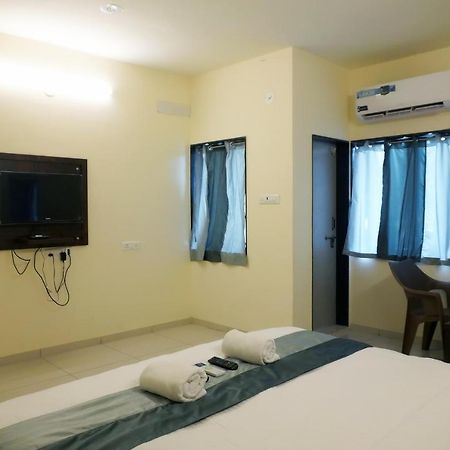 Hotel Nova Sk Rajkot Extérieur photo