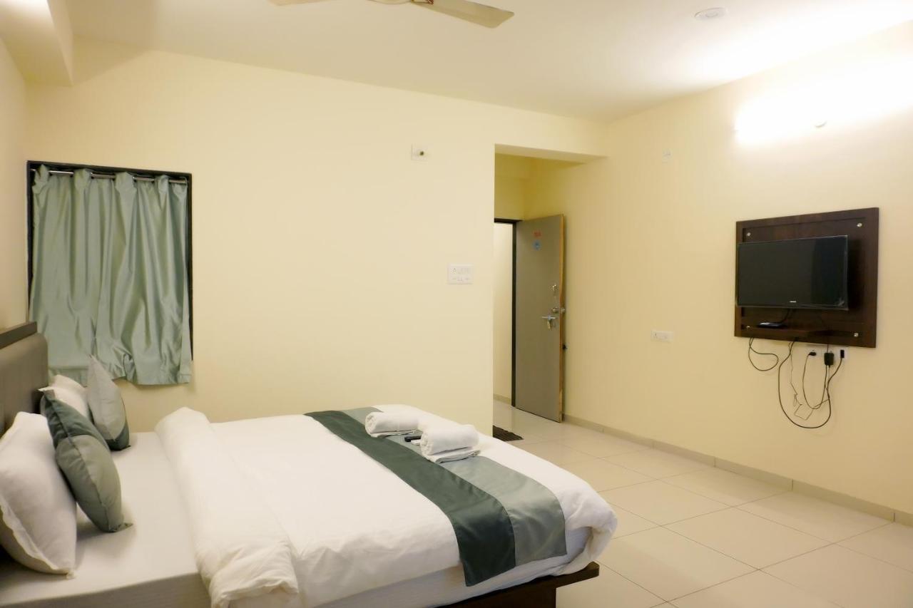 Hotel Nova Sk Rajkot Extérieur photo