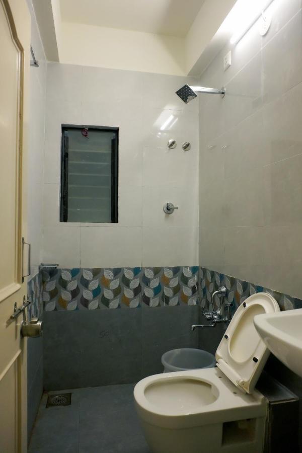 Hotel Nova Sk Rajkot Extérieur photo